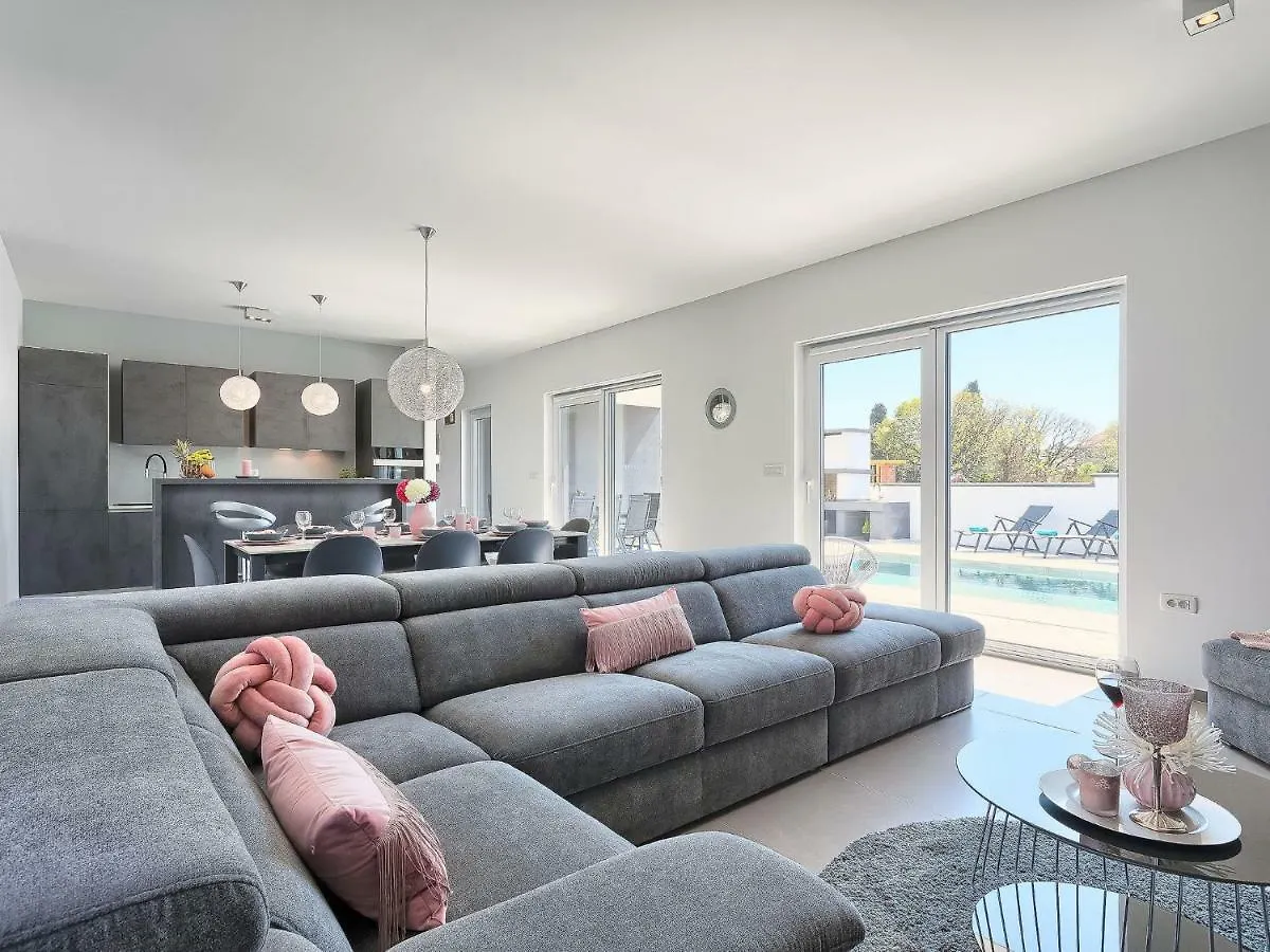 Villa Ella Premantura By Interhome Pula
