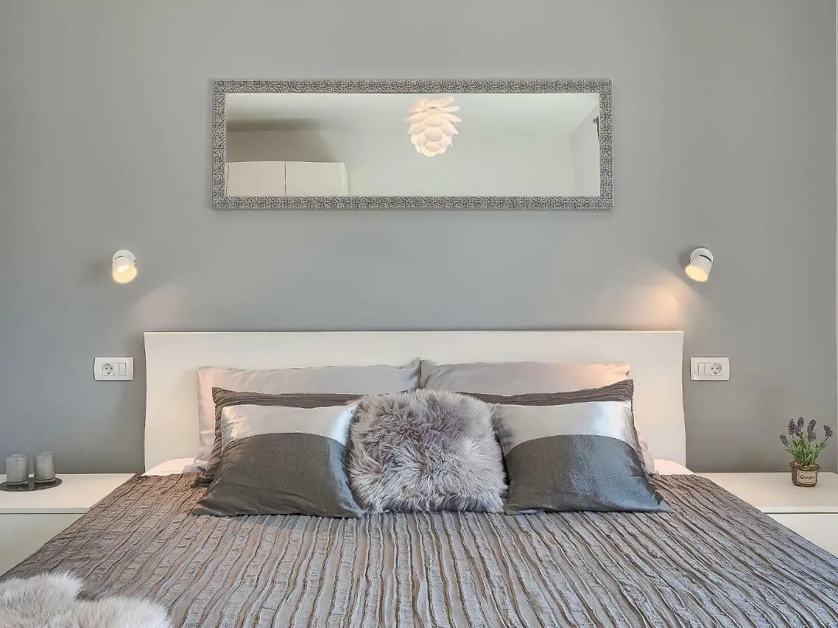 Villa Ella Premantura By Interhome Pula 0*,